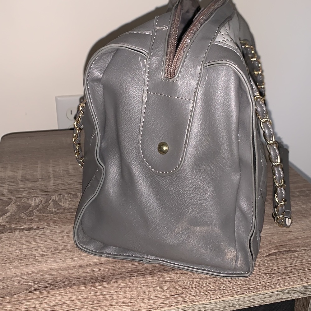 Apt 9 two tone gray, with gold accents handbag - Picture 6 of 11